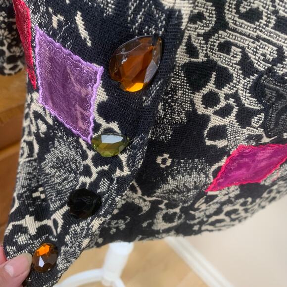 Vintage Size M Tapestry Embroidered Beaded Floral Jacket Art to Wear Patchwork - Picture 12 of 15